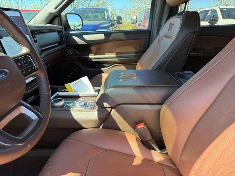 Certified 2024 Ford Expedition King Ranch AWD/4WD image 9