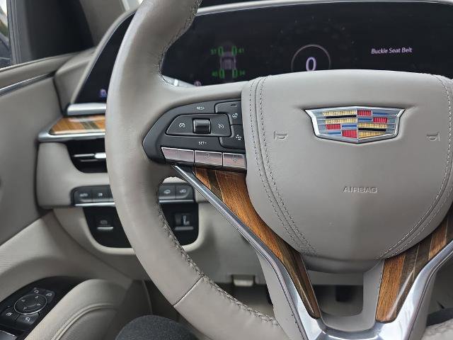 Used 2022 Cadillac Escalade ESV Premium Luxury Platinum AWD/4WD image 28