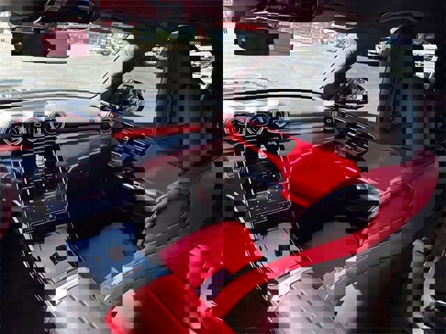 Used 2025 Mercedes-Benz C 300 4MATIC Sedan image 25