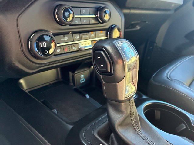 Certified 2025 Ford Bronco Outer Banks w/ Black Appearance Package AWD/4WD image 32