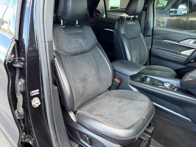 Certified 2025 Ford Explorer ST AWD/4WD image 9