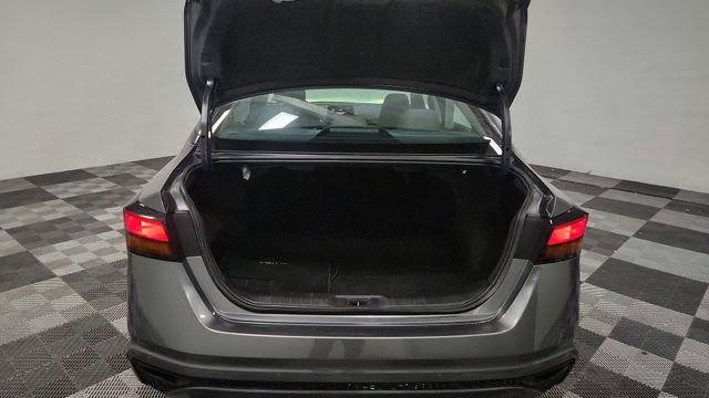 Used 2024 Nissan Altima 2.5 SV image 14