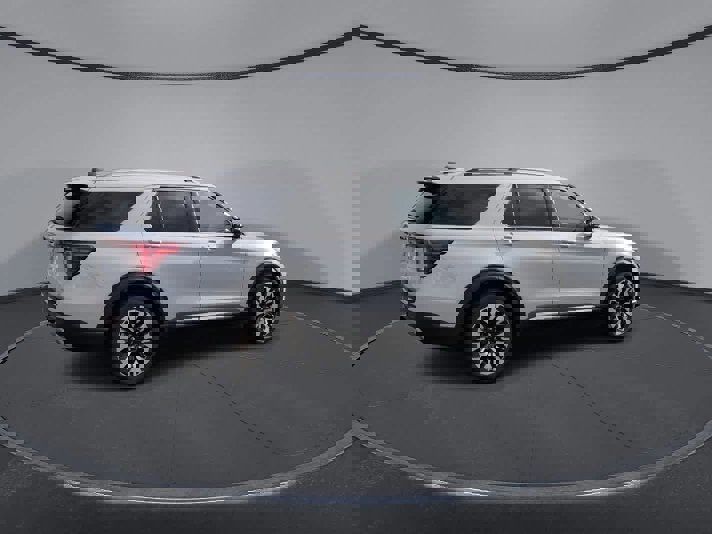 Certified 2026 Ford Explorer Platinum w/ LUX Leather Package image 4