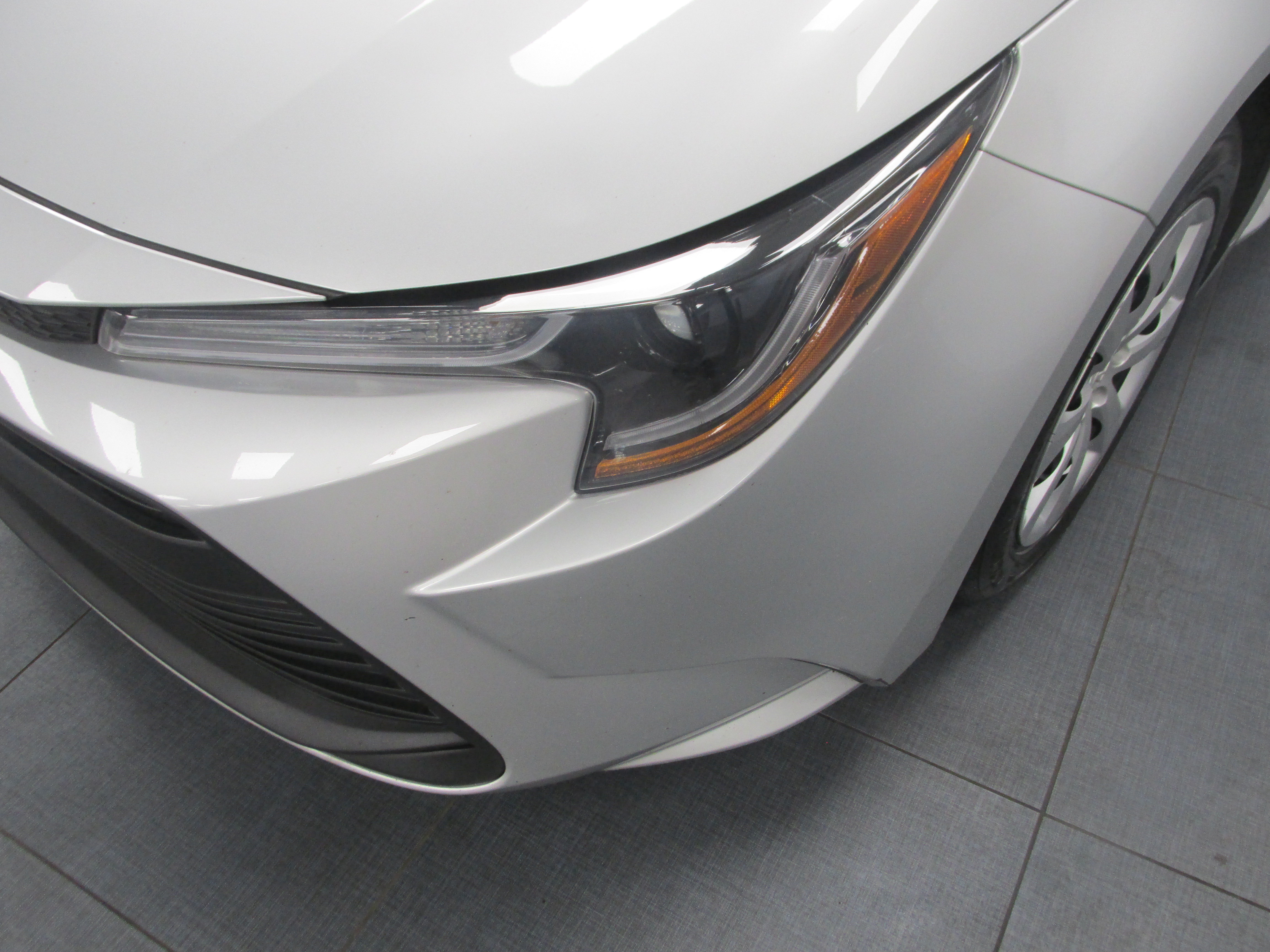 Used 2024 Toyota Corolla LE FWD image 9