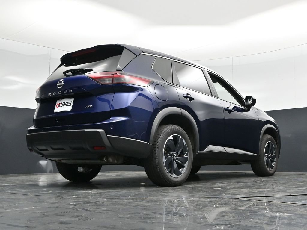 Used 2025 Nissan Rogue SV AWD/4WD image 52