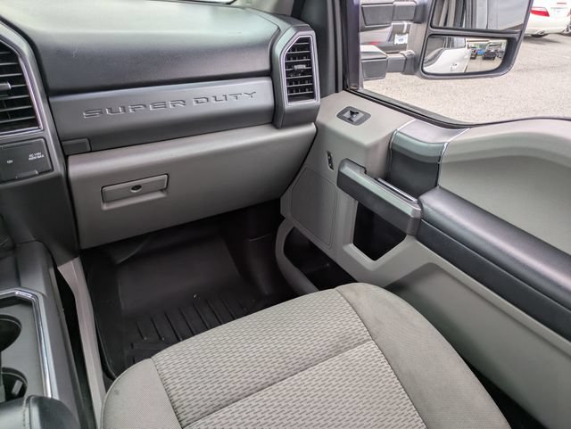 Certified 2019 Ford F250 XLT w/ XLT Premium Package AWD/4WD image 16