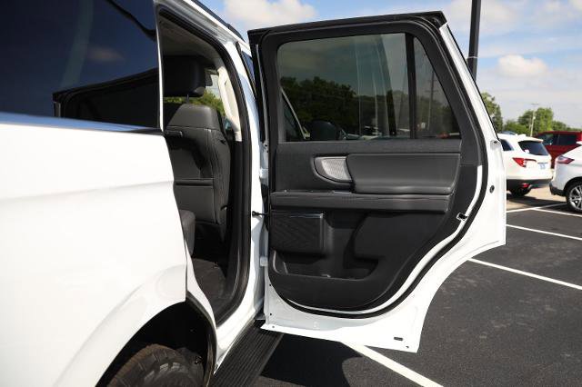 Certified 2025 Ford Expedition Active AWD/4WD image 40