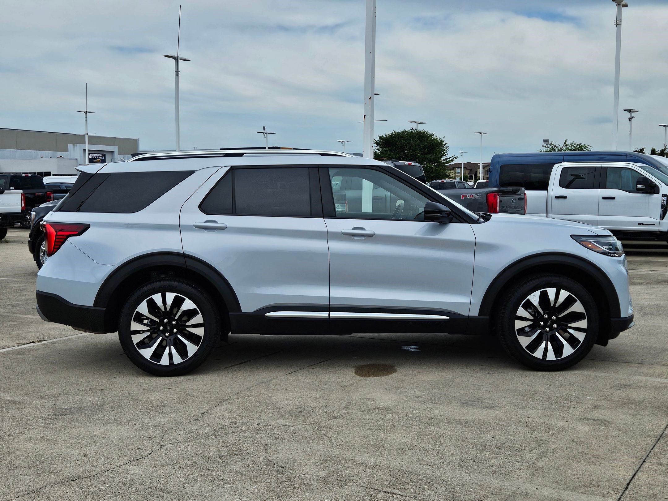 Certified 2026 Ford Explorer Platinum w/ LUX Leather Package AWD/4WD image 2