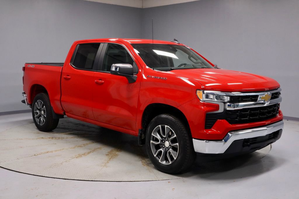 Used 2024 Chevrolet Silverado 1500 LT image 7