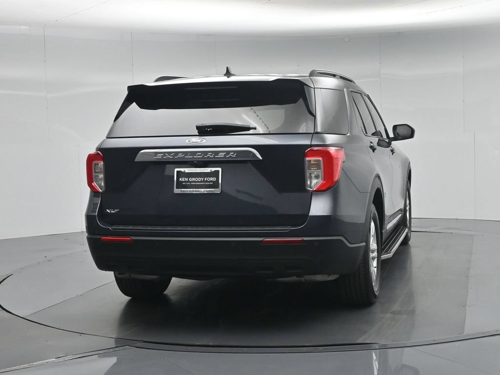 Certified 2022 Ford Explorer XLT RWD image 60