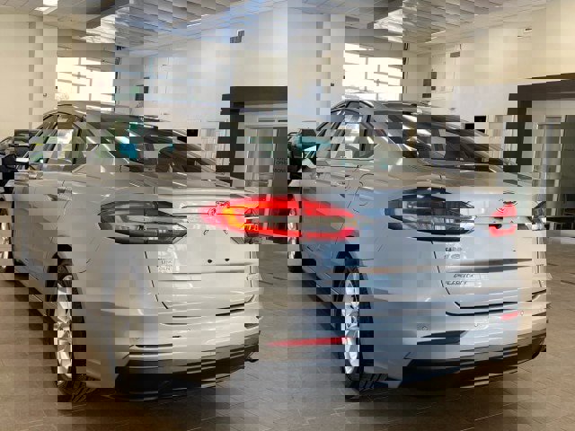 Certified 2020 Ford Fusion SE image 2