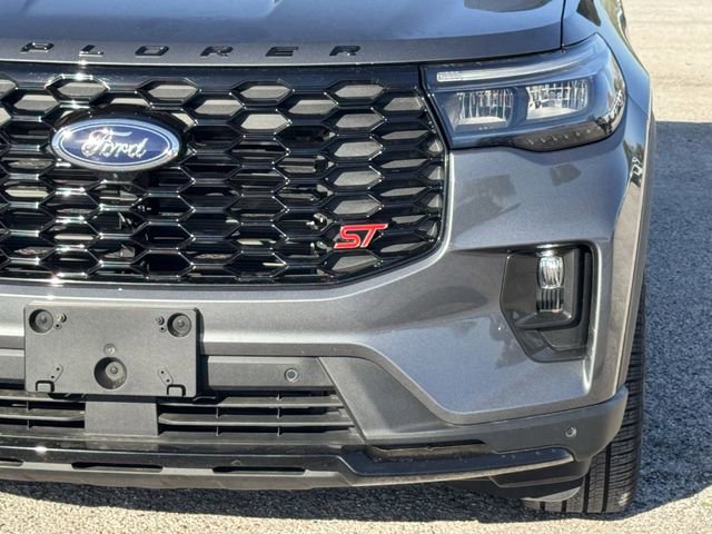 Certified 2025 Ford Explorer ST image 8