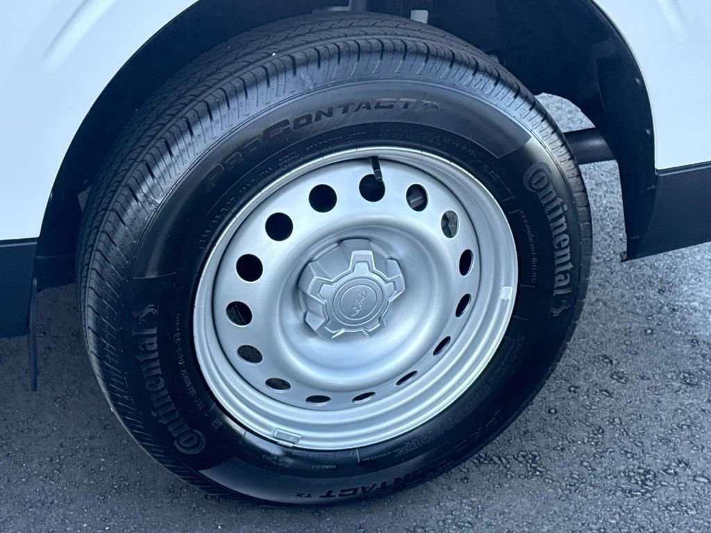 Certified 2025 Ford Maverick XLT w/ Equipment Group 302A image 31