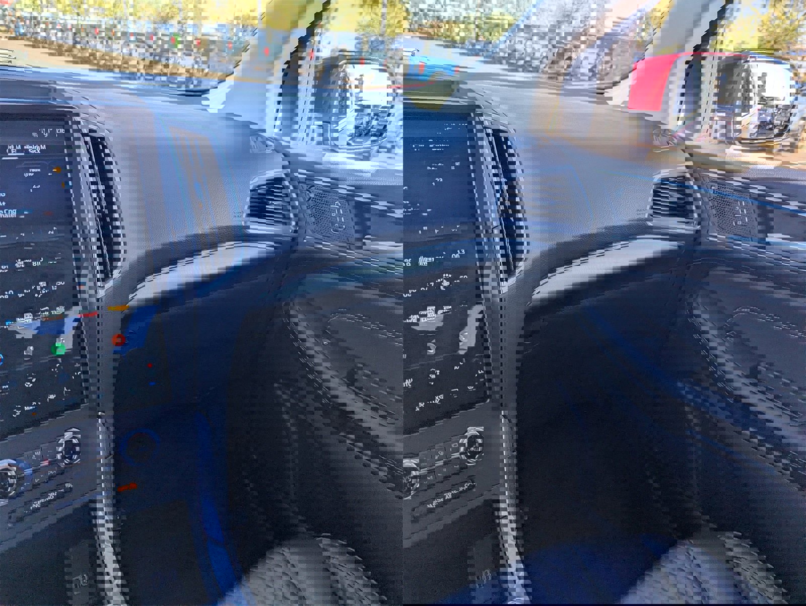 Certified 2024 Ford Edge Titanium image 19