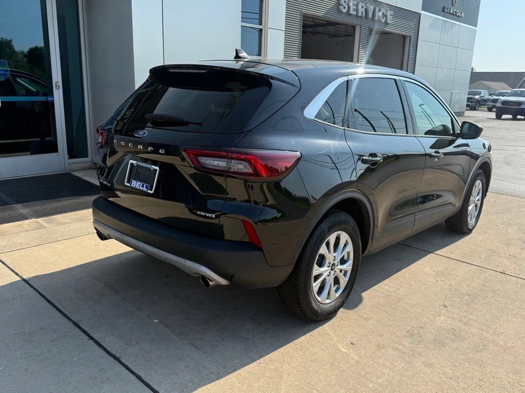 Certified 2023 Ford Escape Active AWD/4WD image 10