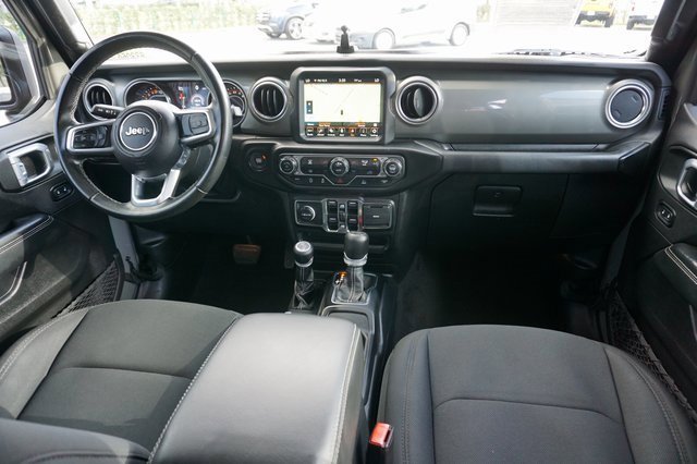 Used 2022 Jeep Wrangler Unlimited Sahara image 10