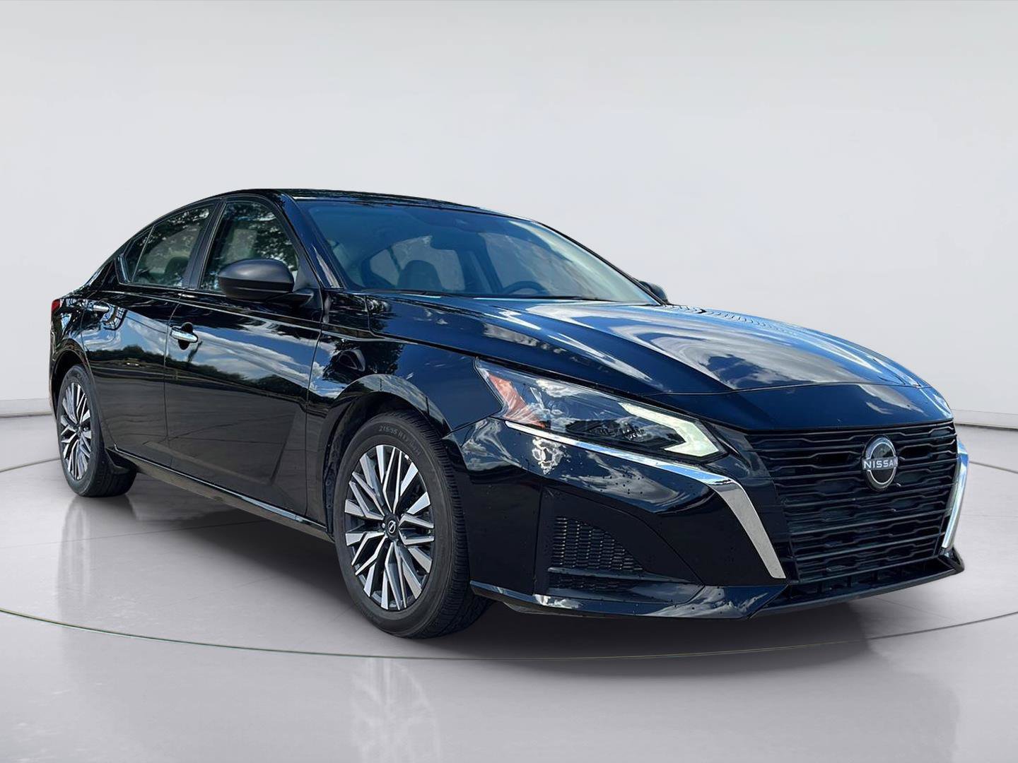 Used 2025 Nissan Altima 2.5 SV