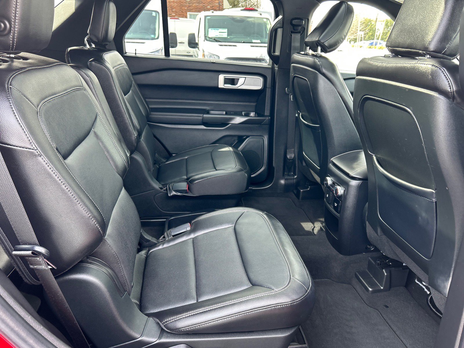 Certified 2020 Ford Explorer Limited w/ Class III Trailer Tow Package image 24