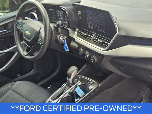 Used 2024 Chevrolet Trax LS w/ LS Convenience Package FWD image 12