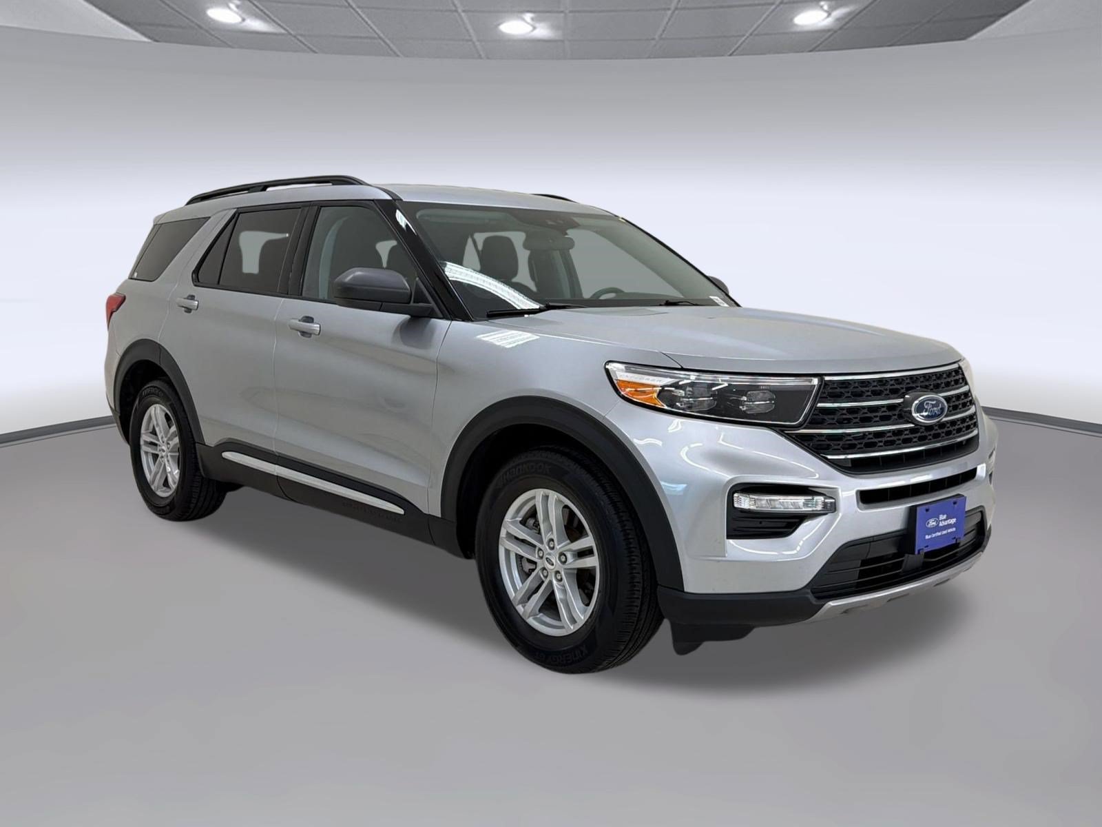 Certified 2023 Ford Explorer XLT w/ Equipment Group 202A RWD image 7