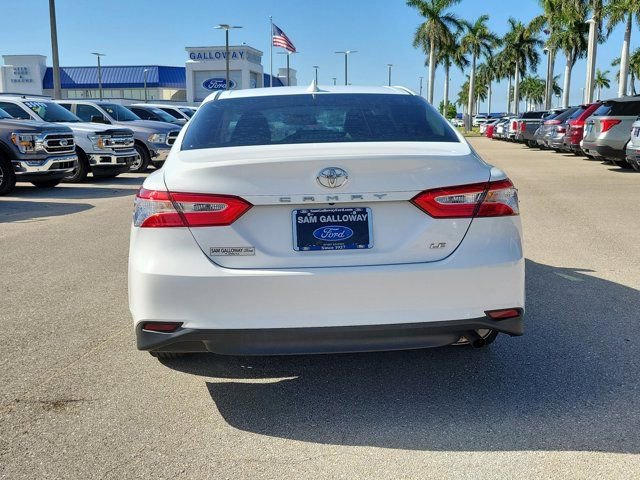 Used 2020 Toyota Camry LE FWD image 5