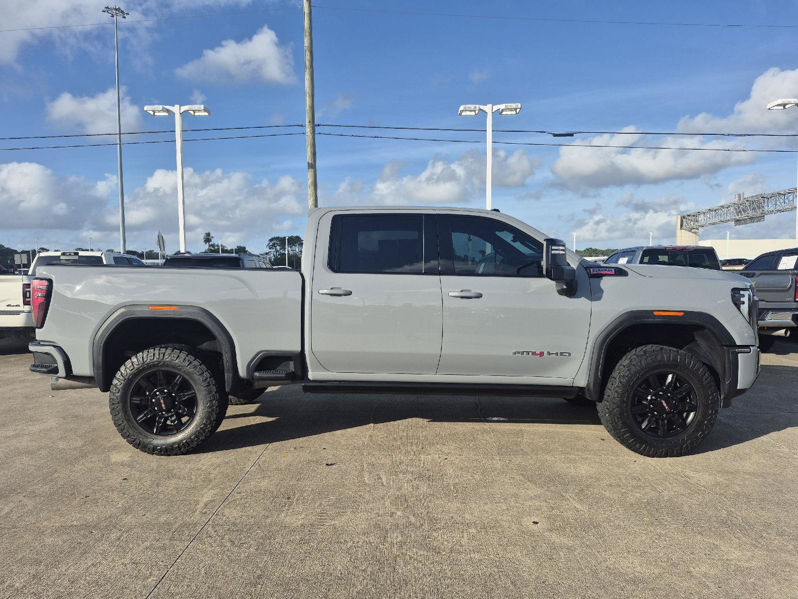 Used 2025 GMC Sierra 2500 AT4 w/ AT4 Premium Plus Package AWD/4WD image 16