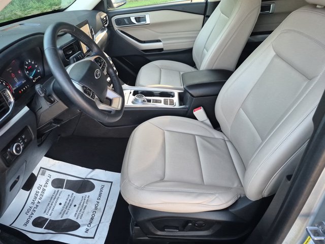 Certified 2023 Ford Explorer XLT w/ Equipment Group 202A RWD image 16