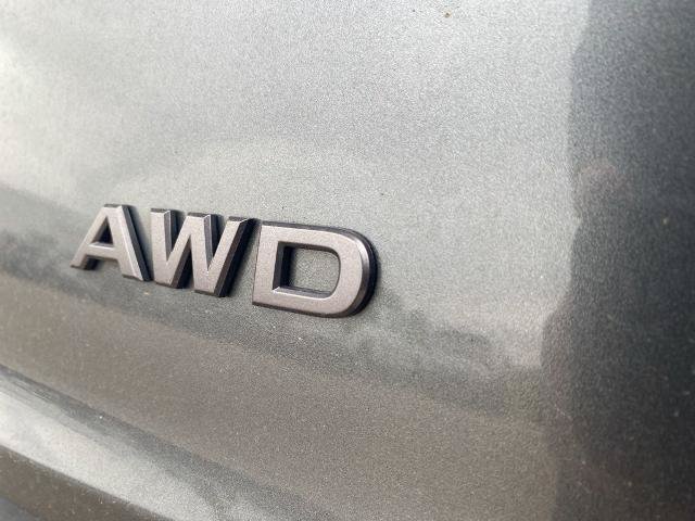 Used 2025 Nissan Rogue SV AWD/4WD image 11