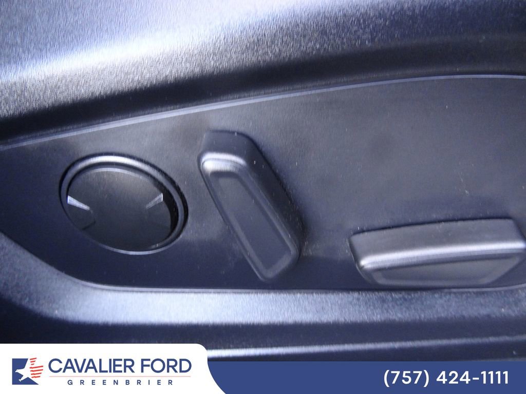 Certified 2025 Ford Explorer ST-Line AWD/4WD image 16