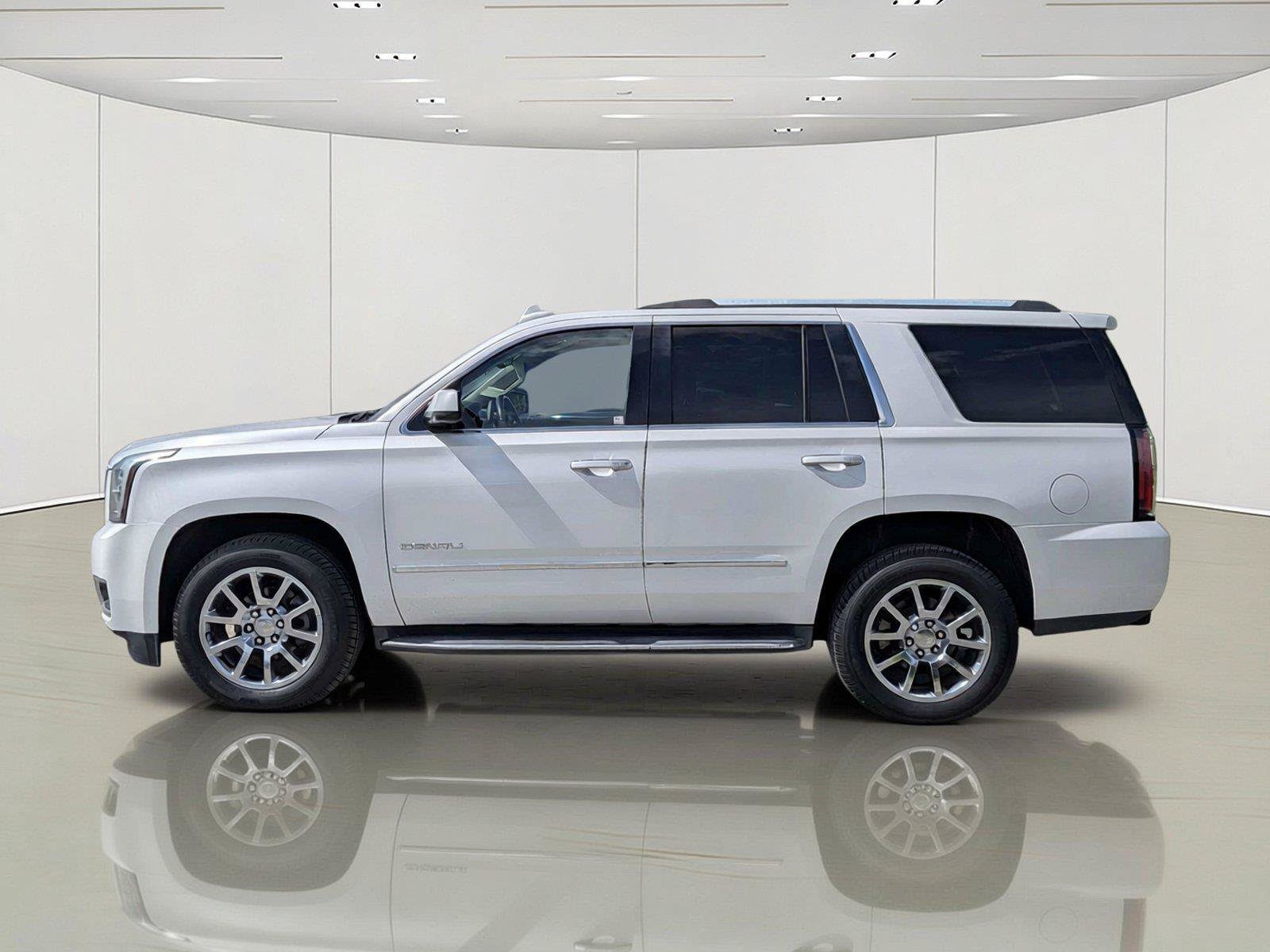 Used 2018 GMC Yukon Denali w/ Open Road Package AWD/4WD image 9