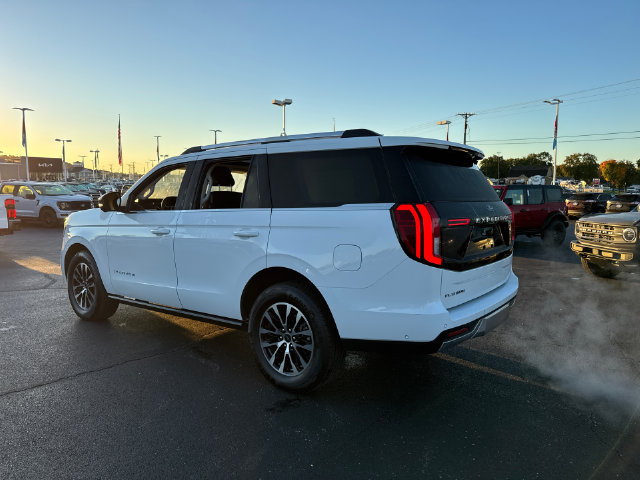 Certified 2025 Ford Expedition Platinum AWD/4WD image 5