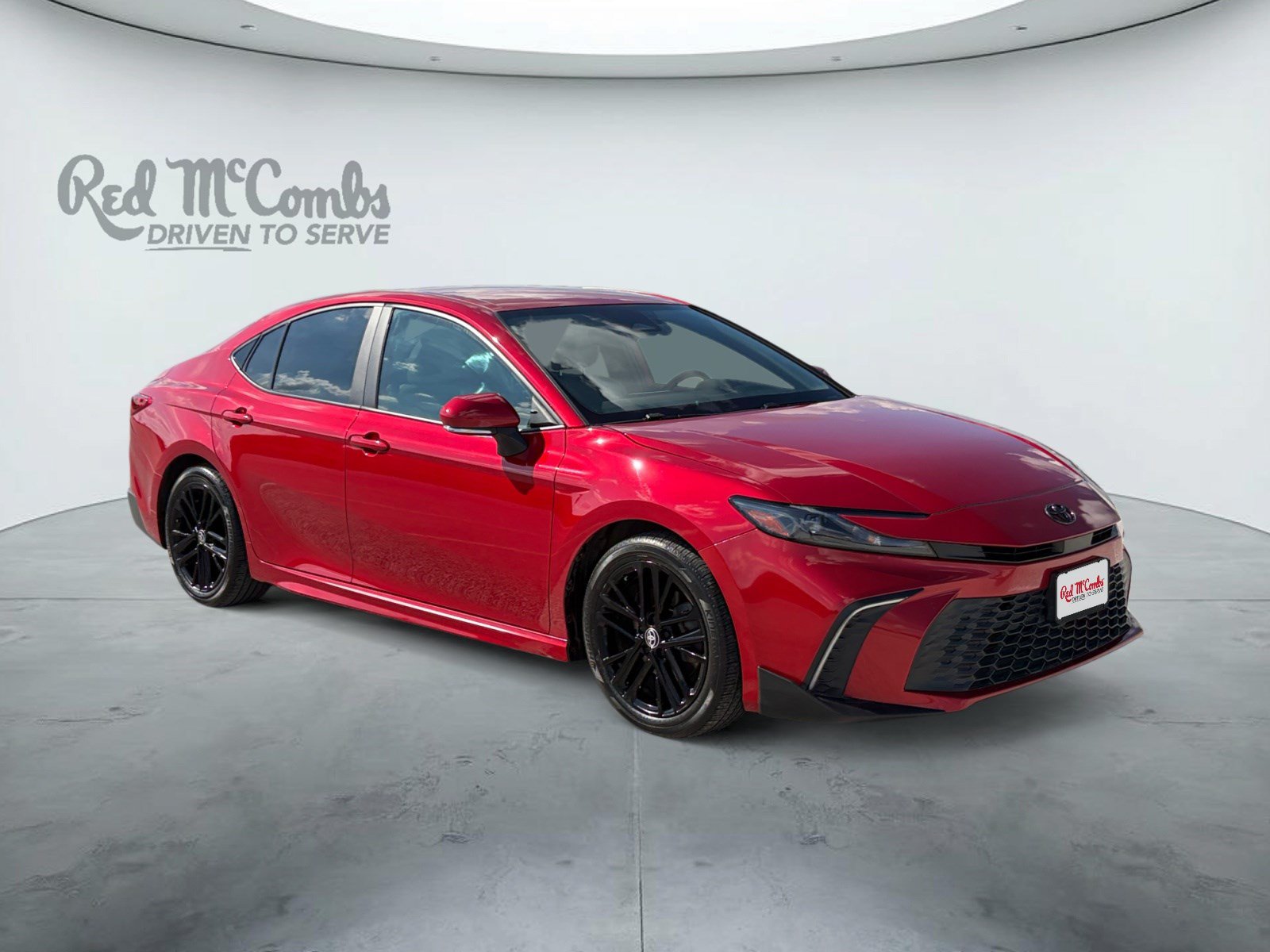 Used 2025 Toyota Camry SE FWD image 3