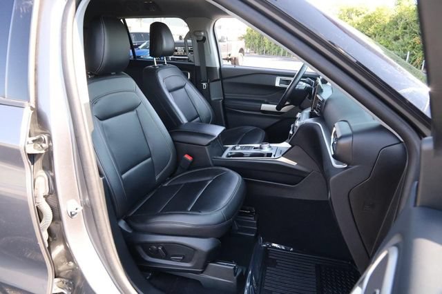 Certified 2024 Ford Explorer XLT w/ Equipment Group 202A AWD/4WD image 28