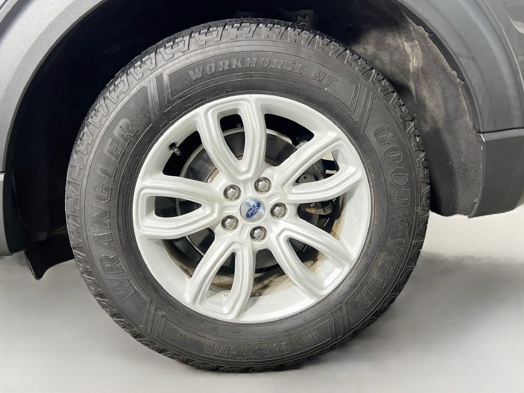 Certified 2021 Ford Explorer 4WD image 31