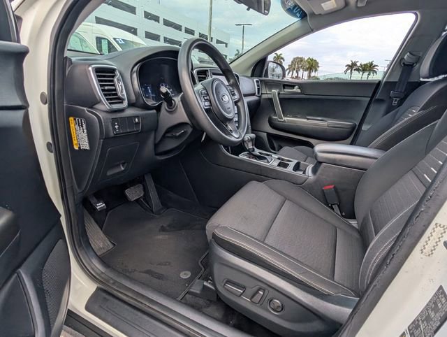 Used 2018 Kia Sportage LX w/ LX Popular Package image 8