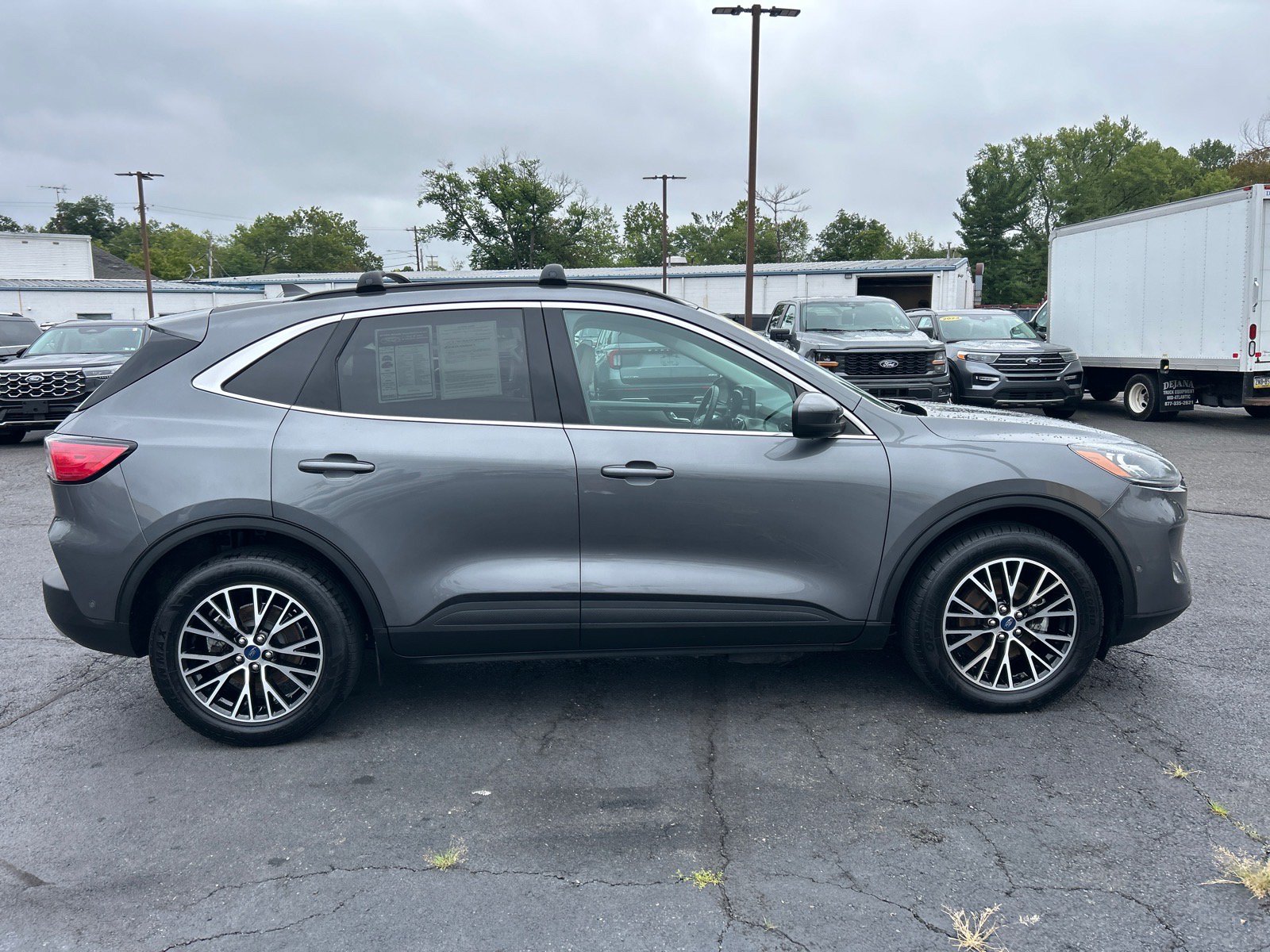 Certified 2021 Ford Escape Titanium w/ Class II Trailer Tow Package FWD image 17