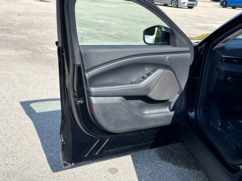 Certified 2025 Ford Mustang Mach-E Select image 13