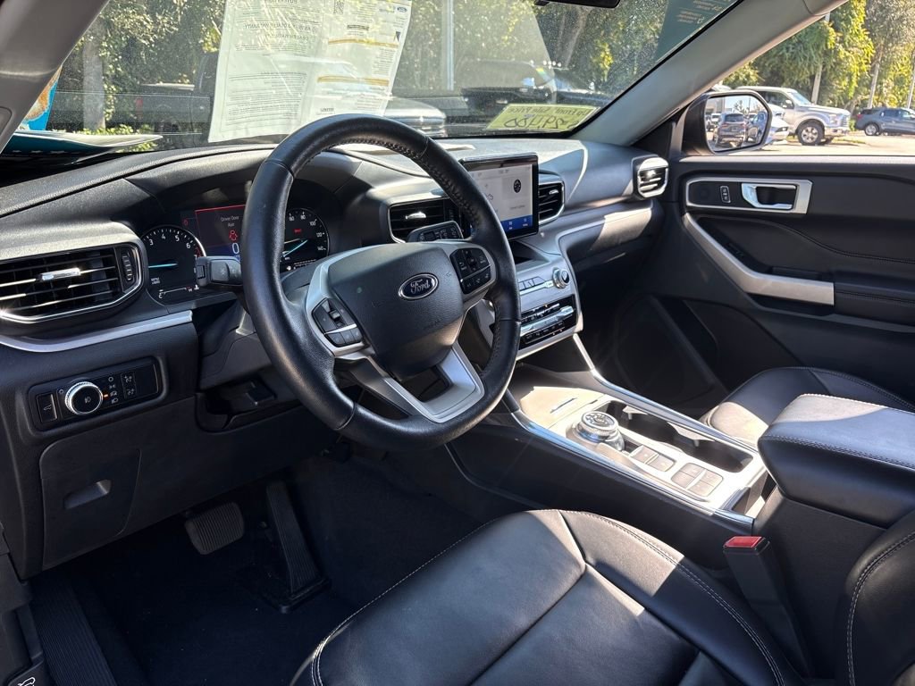 Certified 2023 Ford Explorer XLT w/ Equipment Group 202A image 33