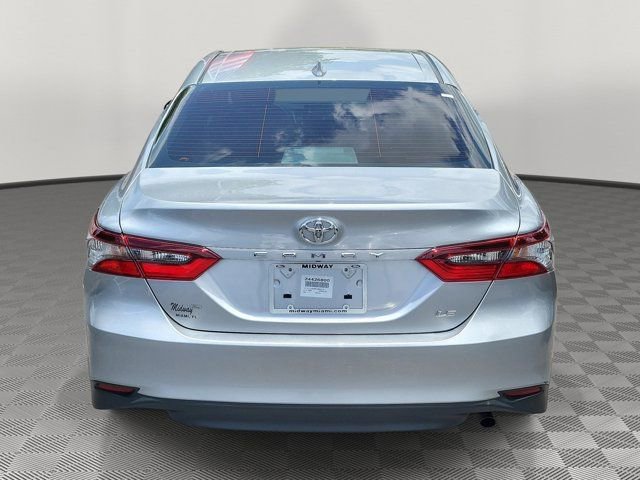 Used 2024 Toyota Camry LE FWD image 5