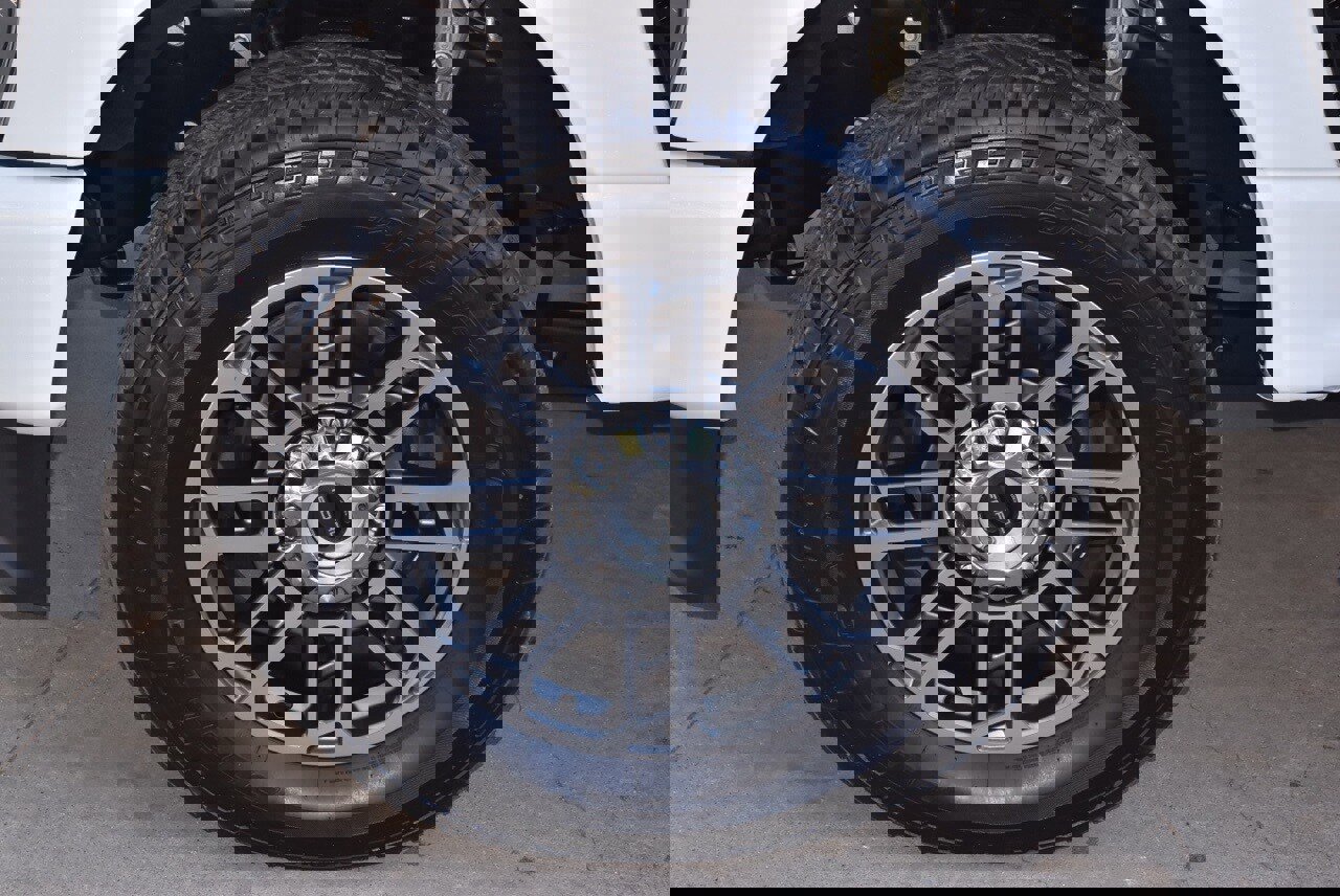 Certified 2024 Ford F250 Limited w/ FX4 Off-Road Package image 44