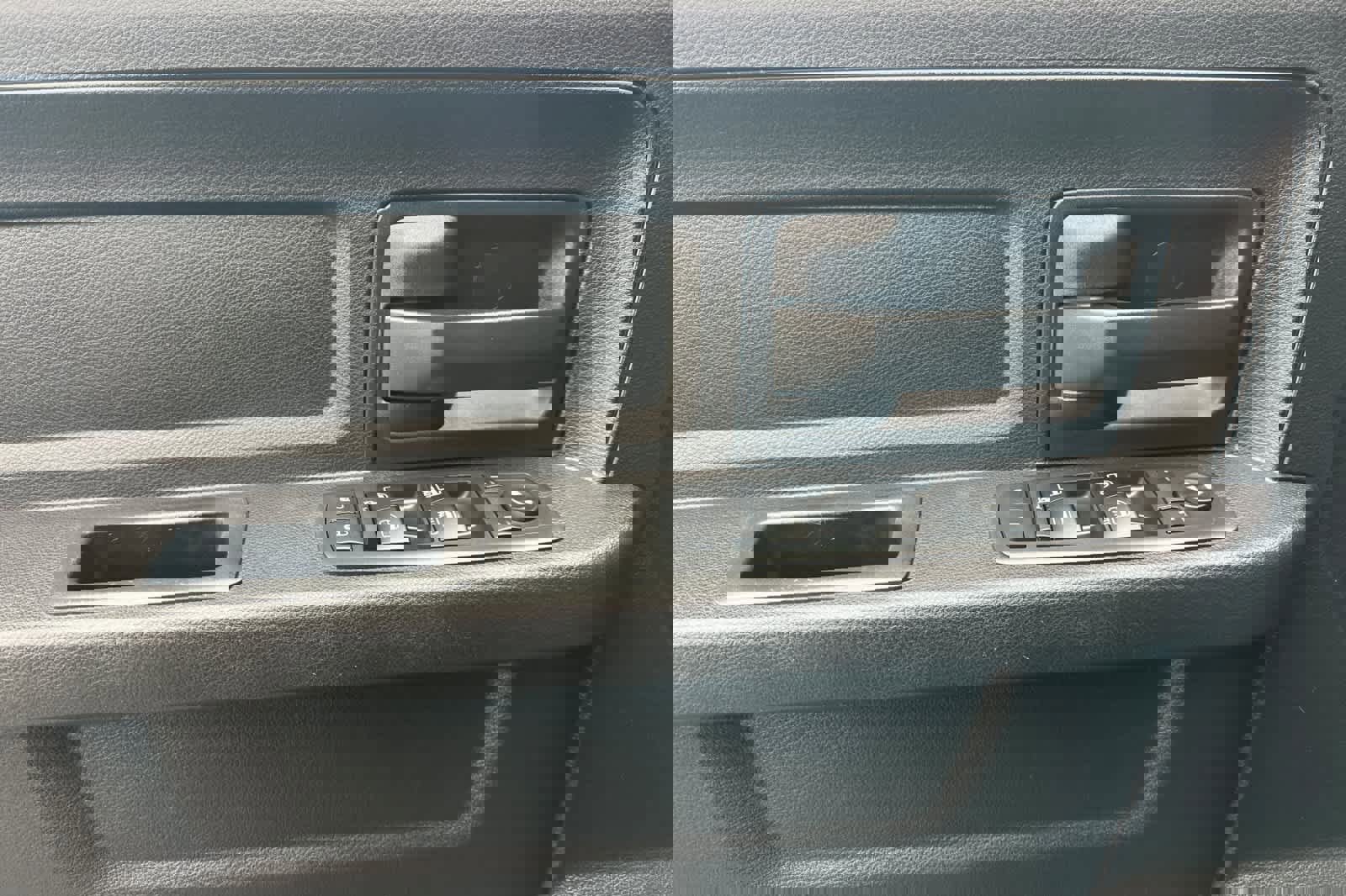 Used 2018 RAM 2500 Tradesman w/ Chrome Appearance Group image 12