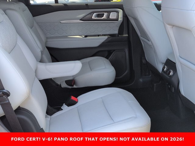 Certified 2025 Ford Explorer Platinum w/ Ultimate Package AWD/4WD image 28