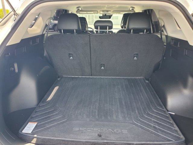 Used 2024 Kia Sportage EX AWD/4WD image 8