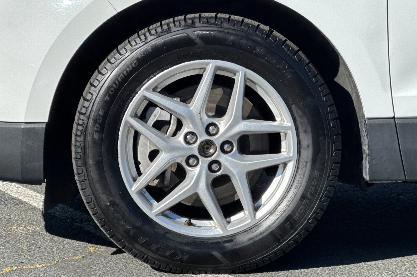 Certified 2024 Ford Edge SEL image 27