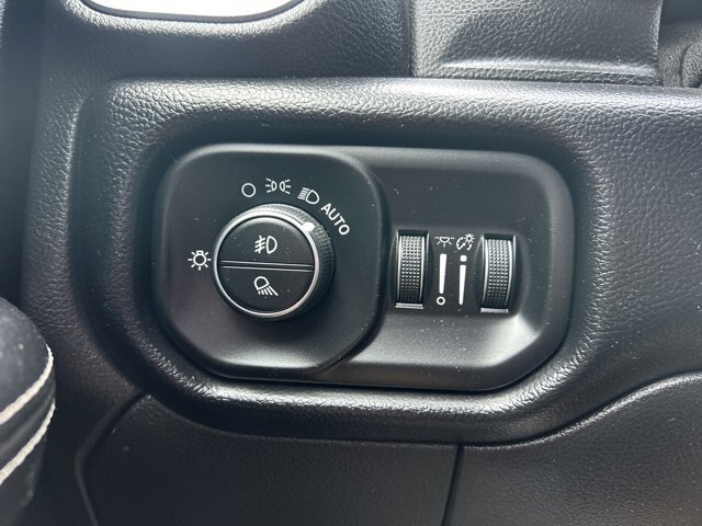 Used 2020 RAM 3500 Laramie AWD/4WD image 30