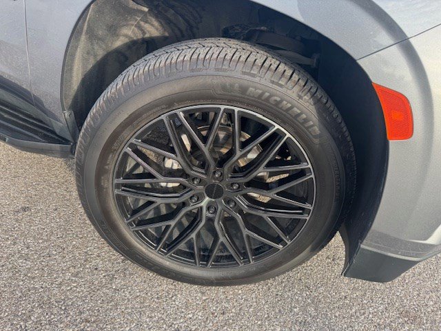 Used 2022 Chevrolet Tahoe RST w/ Luxury Package image 41