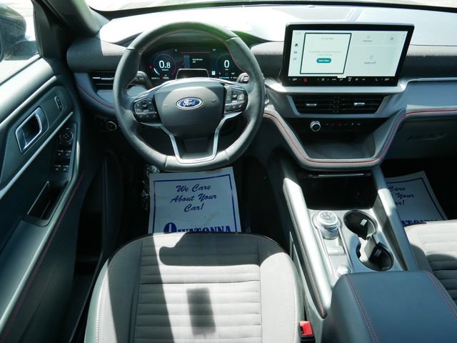 Certified 2025 Ford Explorer ST-Line w/ ST-Line Street Pack AWD/4WD image 9