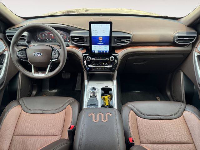 Certified 2024 Ford Explorer King Ranch w/ Technology Package AWD/4WD image 10