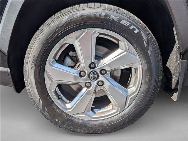 Used 2021 Toyota RAV4 AWD Hybrid image 21