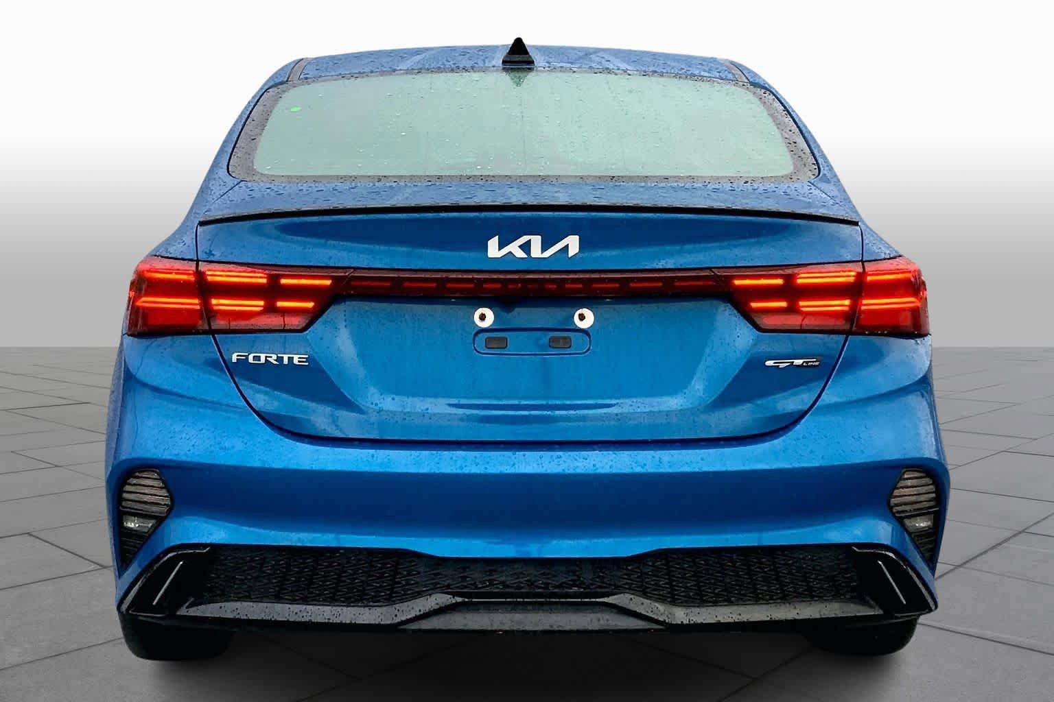 Used 2023 Kia Forte GT-Line w/ GT-Line Premium Package FWD image 5